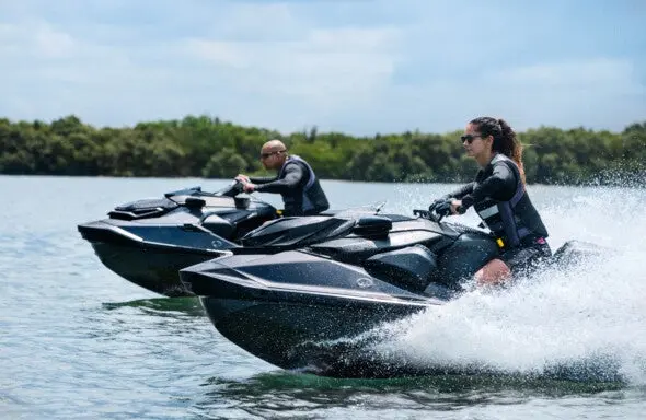 Seguridad durante una actividad en moto de agua
